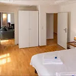 Awesome 2br Flat Near And Center - Sf16 *