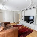 Awesome 2br Flat Near And Center - Sf16 Daire *